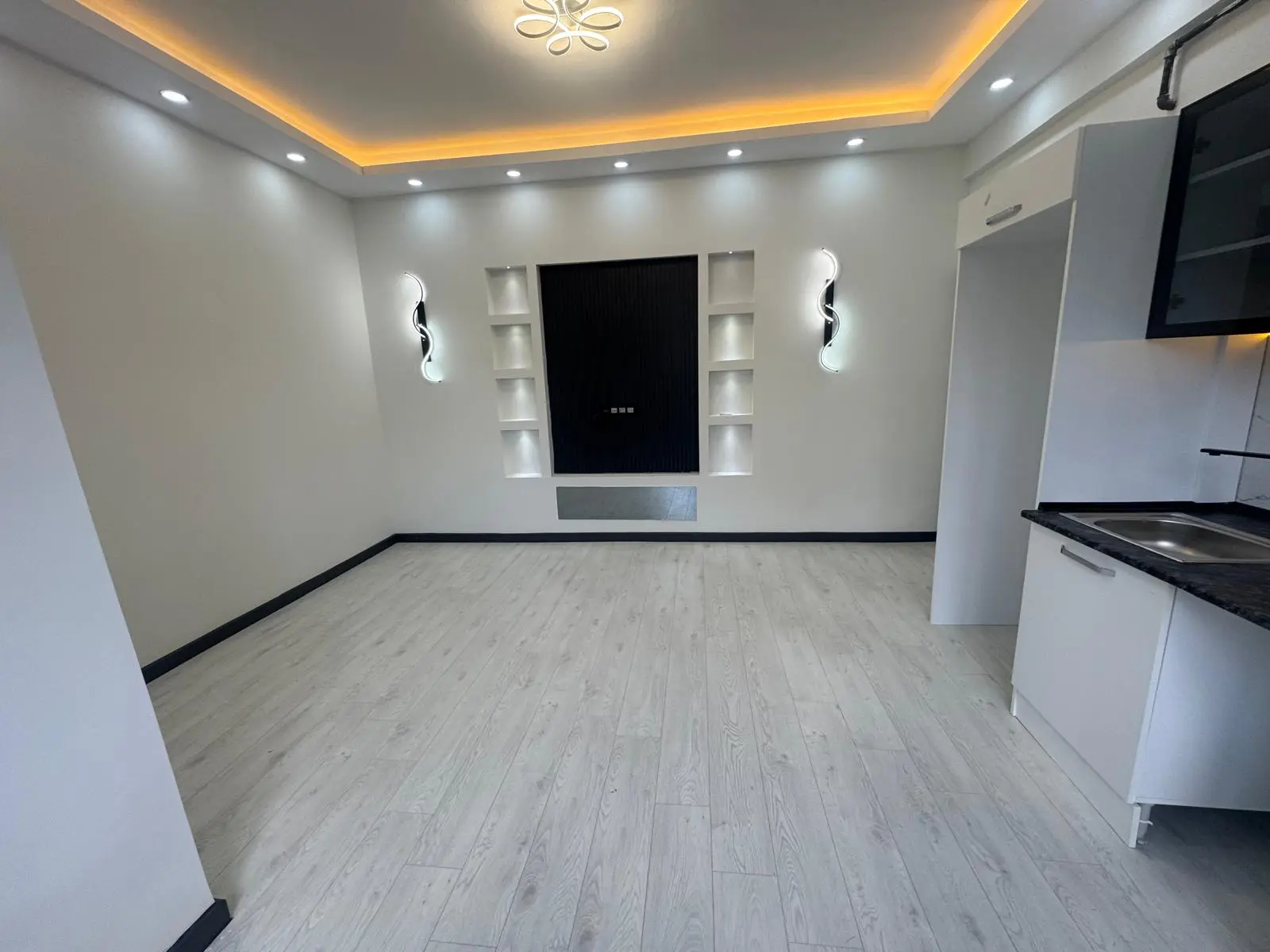 Maltepe Altıntepe Mah. 2+1 80 M2 KIRALIK